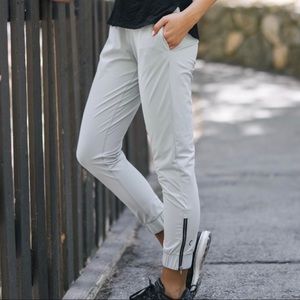 Zyia Active Everywhere Zipper Jogger Pant Pull On Zip Ankle Silver Gray